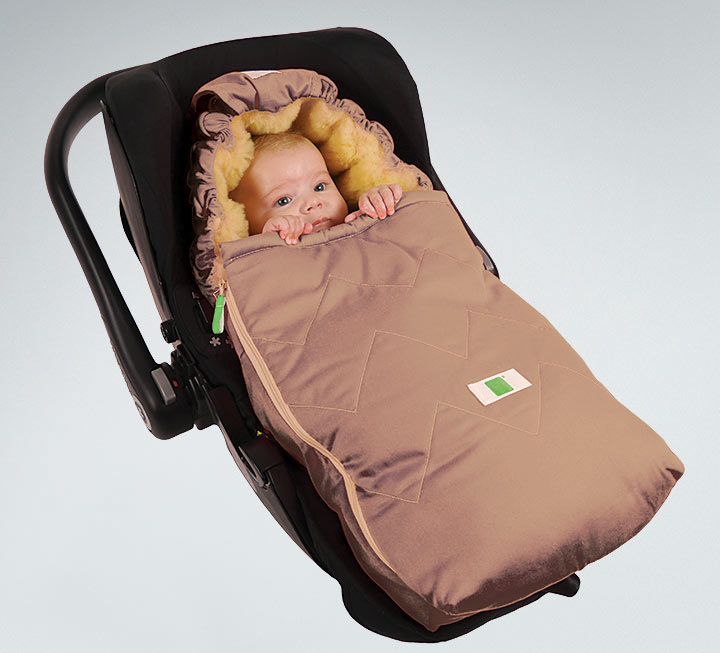 Lammfell-Babyschalen-Fußsack Ovina - Made in Germany Lammfell-Babyschalen-Fußsack Ovina - Made in Germany