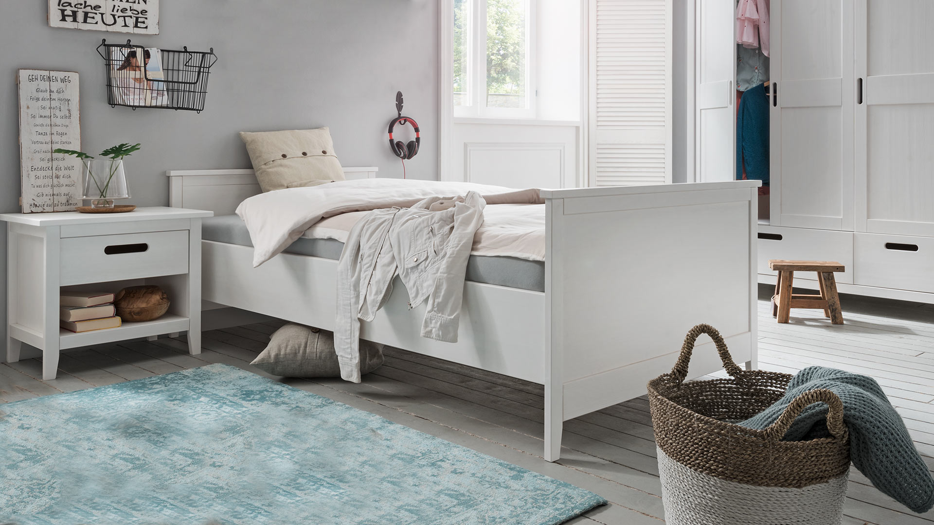 Einzelbett "Lucena" - modern-junges Design aus massivem Kiefernholz