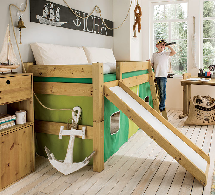 Mini-Hochbett Pico-Pino ist ein Spielparadies aus massiver Kiefer, Oberfläche hier gelaugt/geölt Mini-Hochbett Pico-Pino ist ein Spielparadies aus massiver Kiefer, Oberfläche hier gelaugt/geölt