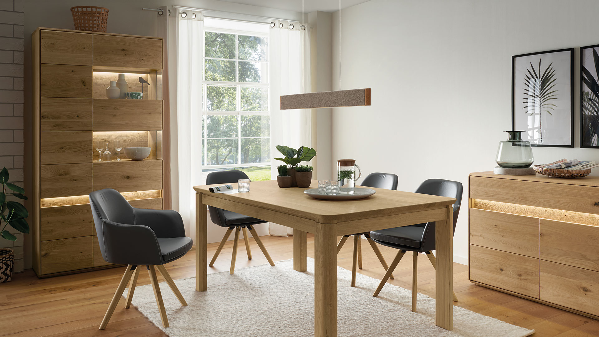 Vitrine "Bassano" - massive Wildeiche