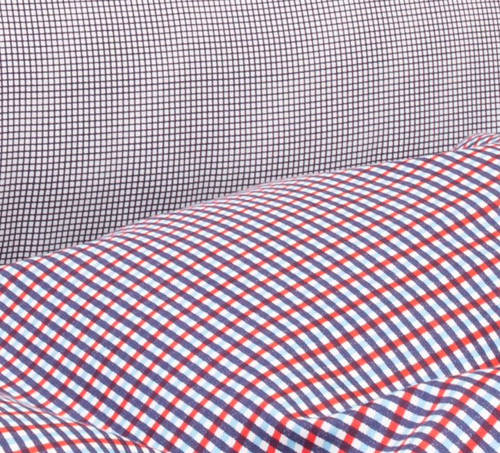 Wendebettwäsche in blau/rot Wendebettwäsche in blau/rot