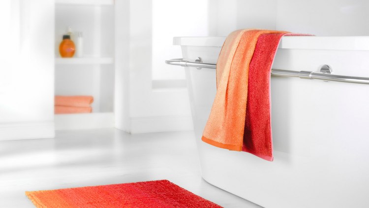 Duschtusch mit Farbverlauf in rot-orange