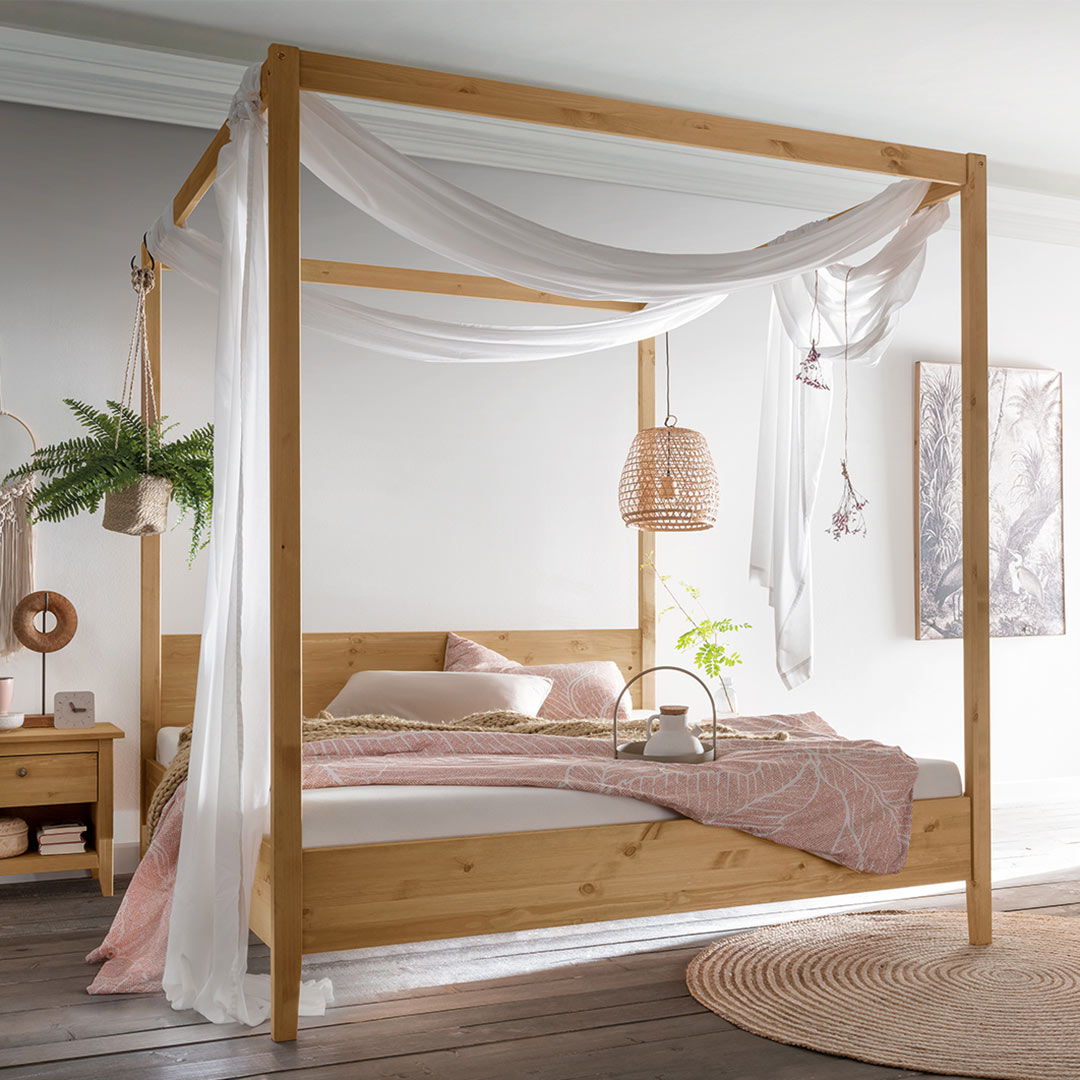 Himmelbett "Tusa" | 140x200 cm | Kiefer gelaugt/geölt | Bio-Material | Handgefertigt | schadstoffgeprüft | Massivholzbetten