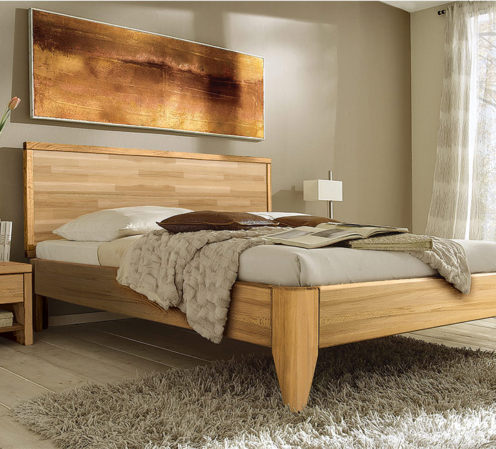 Bett Veria - Klassisch-elegante Form und edle Hölzer Bett Veria - Klassisch-elegante Form und edle Hölzer