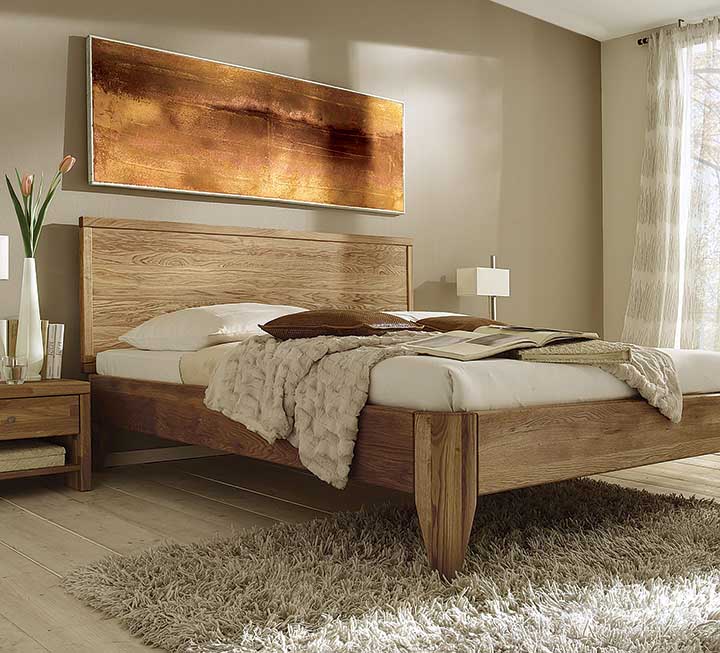 Bett Veria - Klassisch-elegante Form und edle Hölzer Bett Veria - Klassisch-elegante Form und edle Hölzer