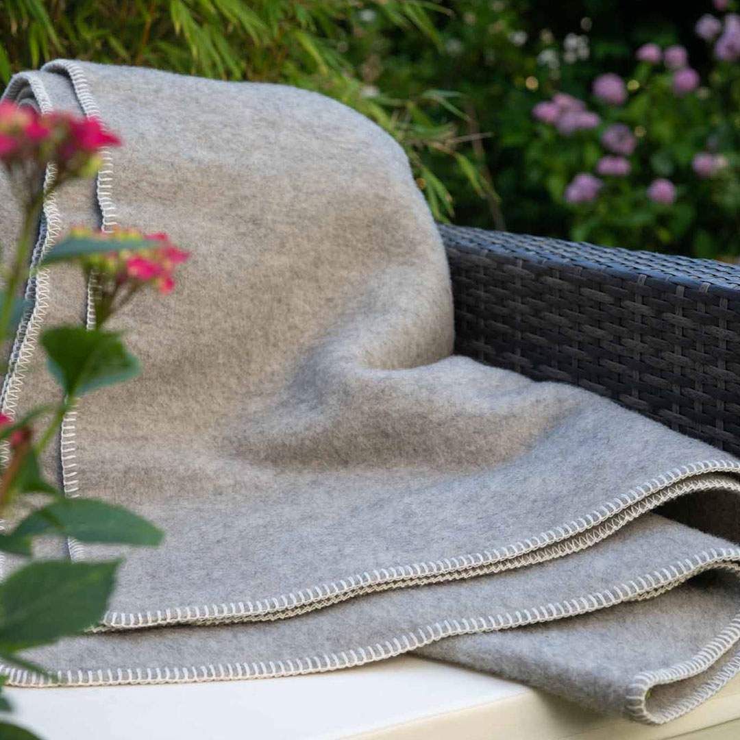 Schafschurwoll-Naturhaardecke "Viana" | 150x200 cm | Bio-Material | Handgefertigt | schadstoffgeprüft | Wolldecken