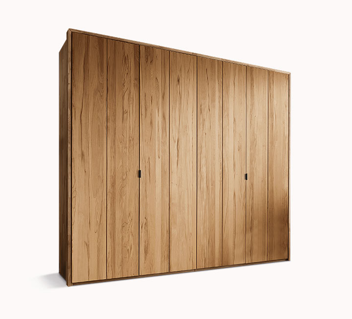 Drehtürenkleiderschrank aus massivem Kernbuchenholz Drehtürenkleiderschrank aus massivem Kernbuchenholz