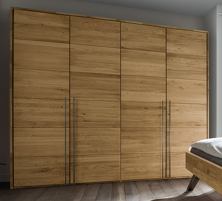 Massivholz Kleiderschrank Moderna, 4-Türer aus Wildeiche mit Passepartout Massivholz Kleiderschrank Moderna, 4-Türer aus Wildeiche mit Passepartout